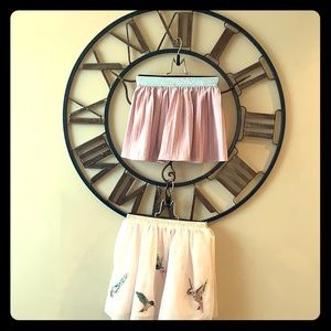 Pretty in Pink ✌🏼 girls skirts !